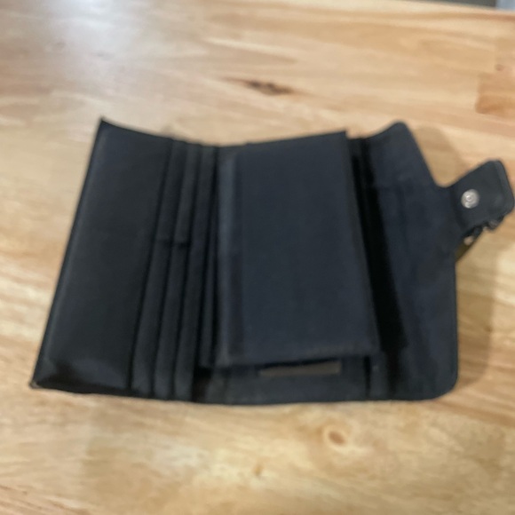 Nine West black checkbook wallet card slots ID holder change zipper pock… - Picture 2 of 8